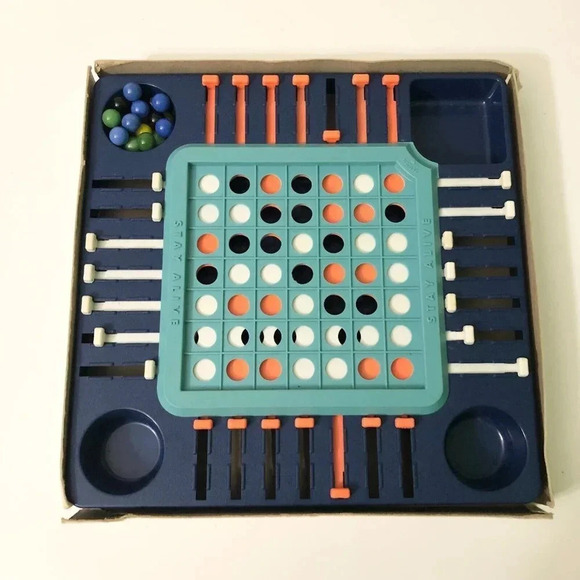 Vintage 70s MB Milton Bradley Stay Alive Board  Game Missing Instuctions - Picture 7 of 16